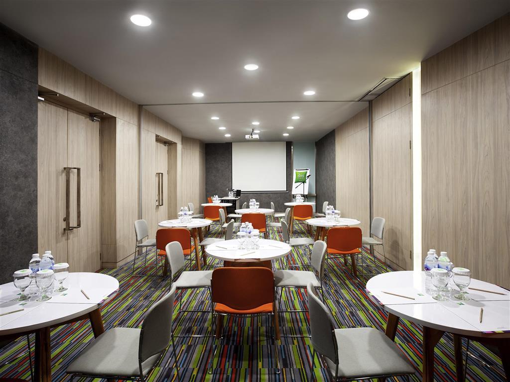 Ibis Styles Jakarta Sunter Eksteriør billede