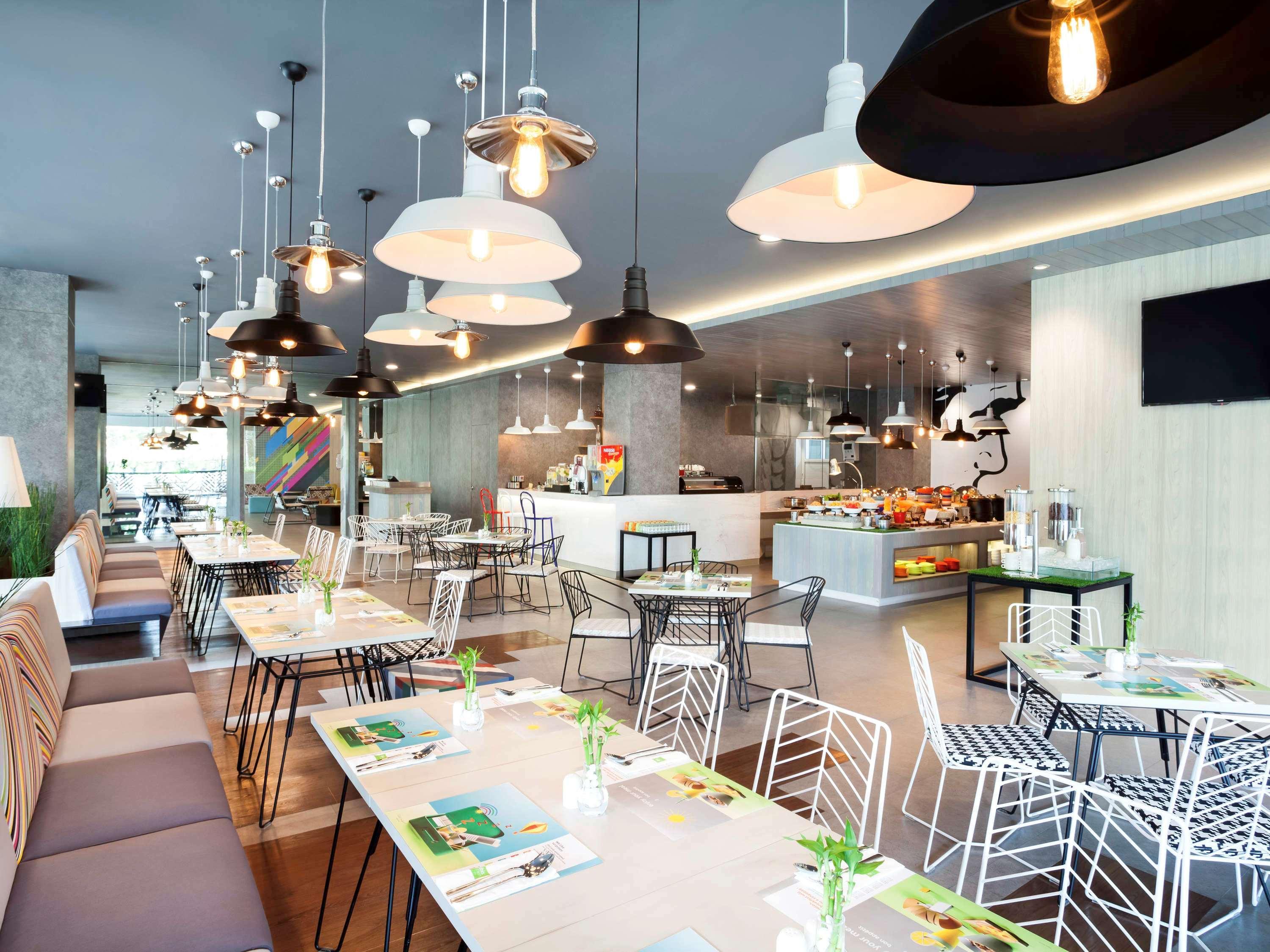 Ibis Styles Jakarta Sunter Eksteriør billede