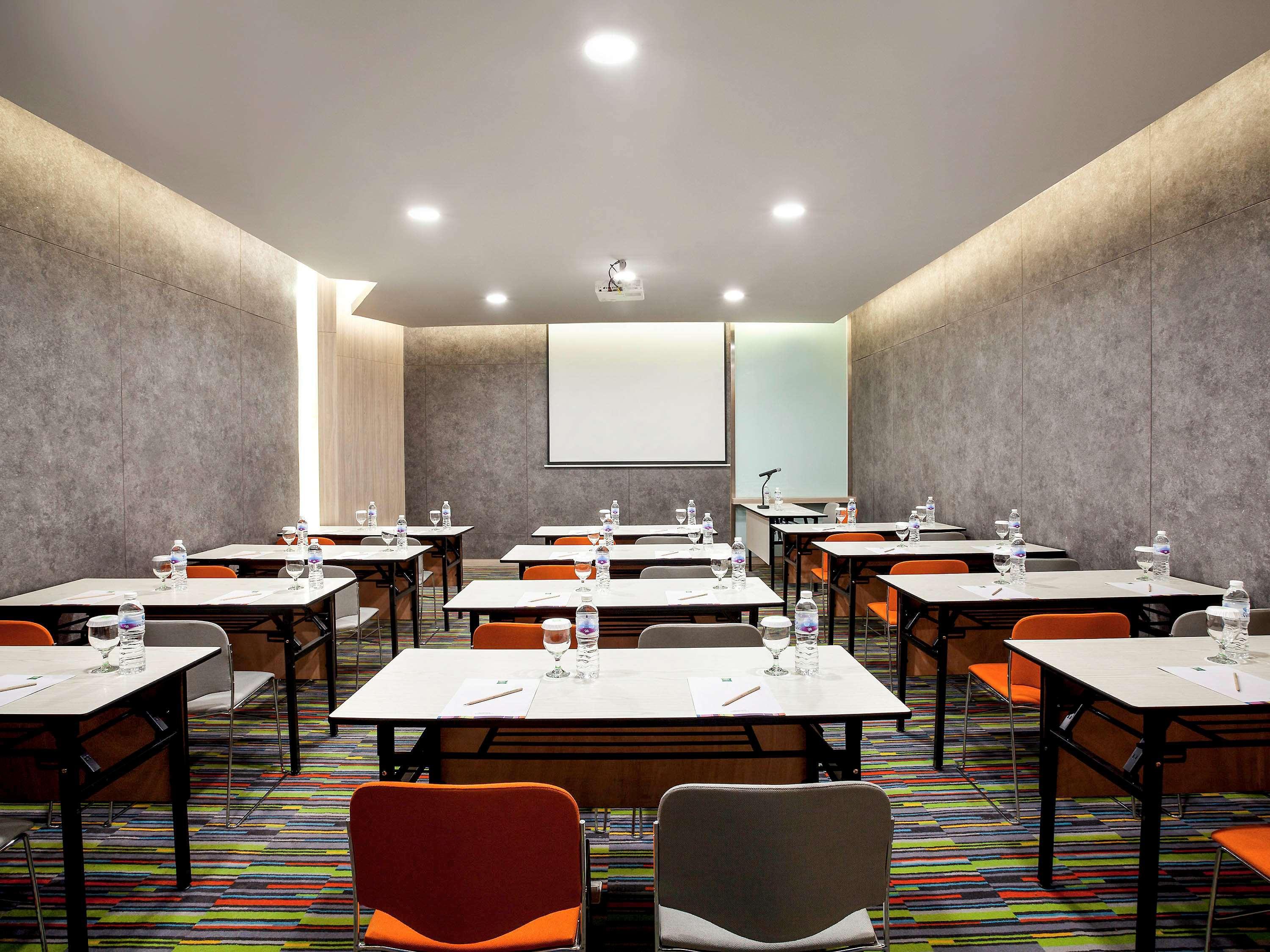 Ibis Styles Jakarta Sunter Eksteriør billede