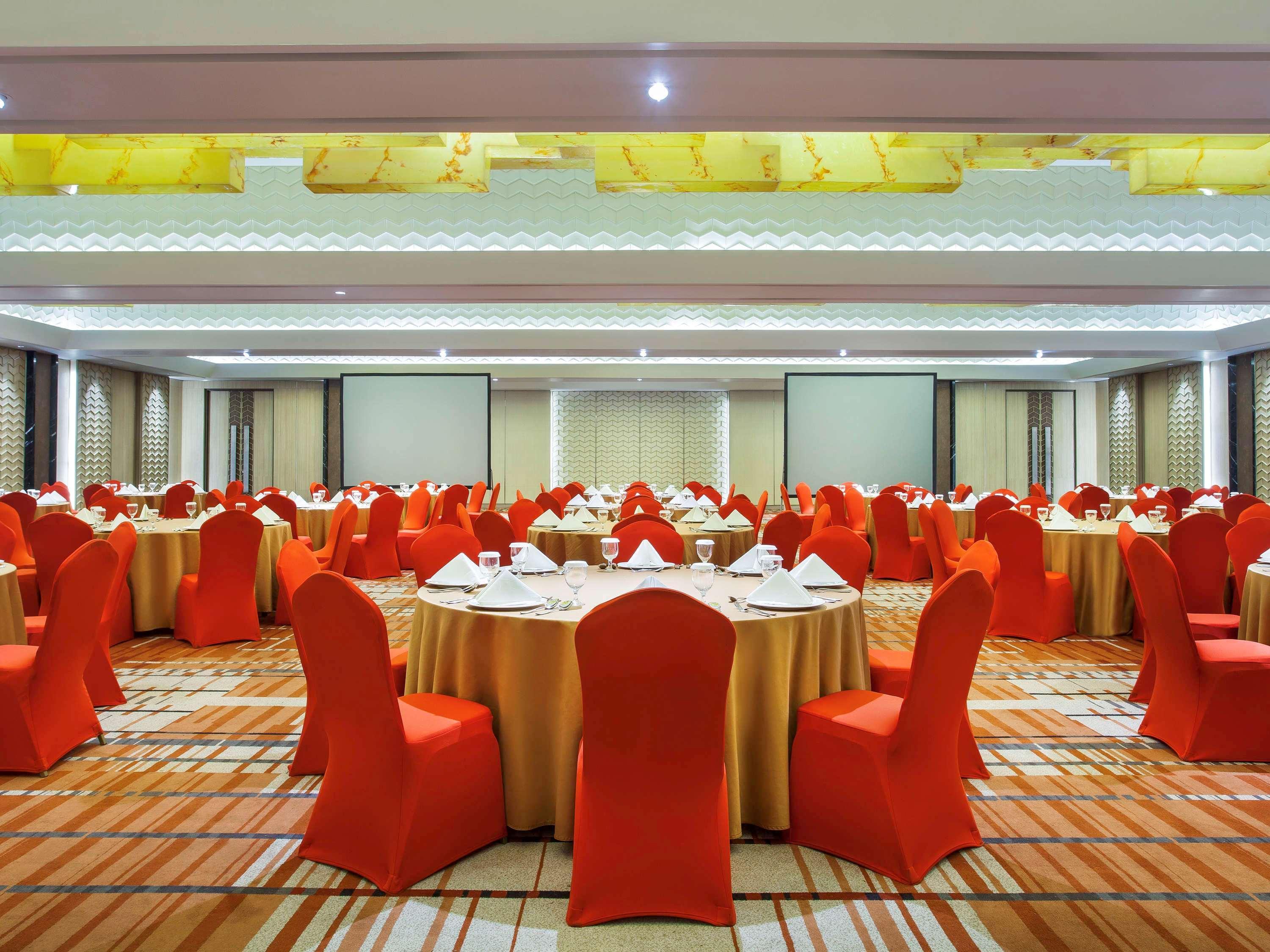 Ibis Styles Jakarta Sunter Eksteriør billede