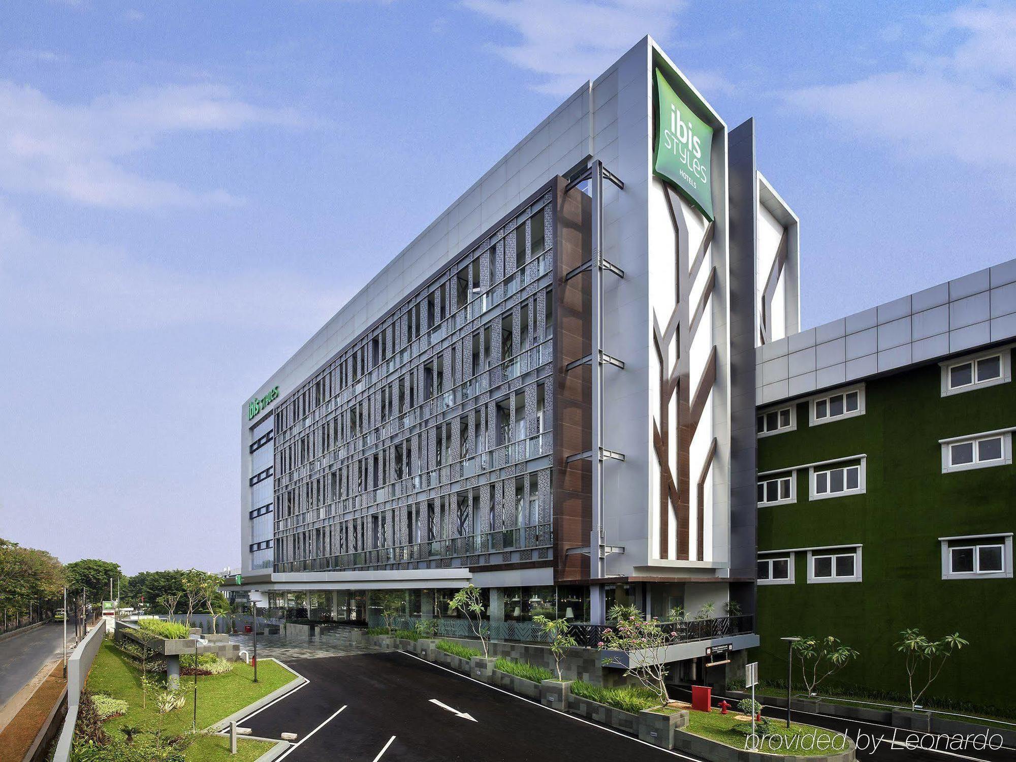 Ibis Styles Jakarta Sunter Eksteriør billede