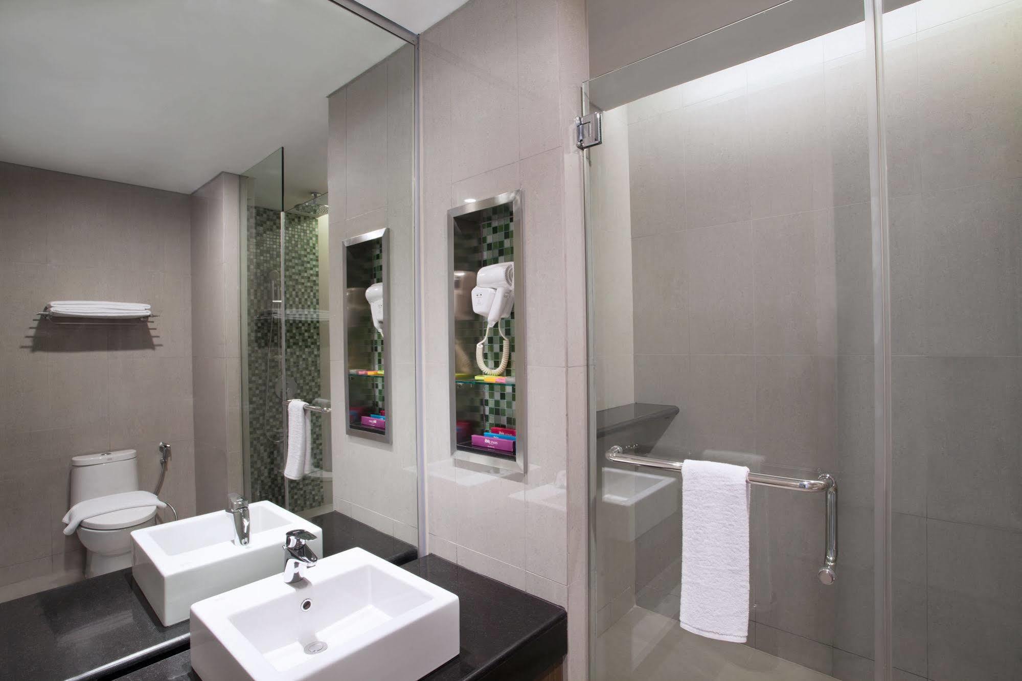 Ibis Styles Jakarta Sunter Eksteriør billede